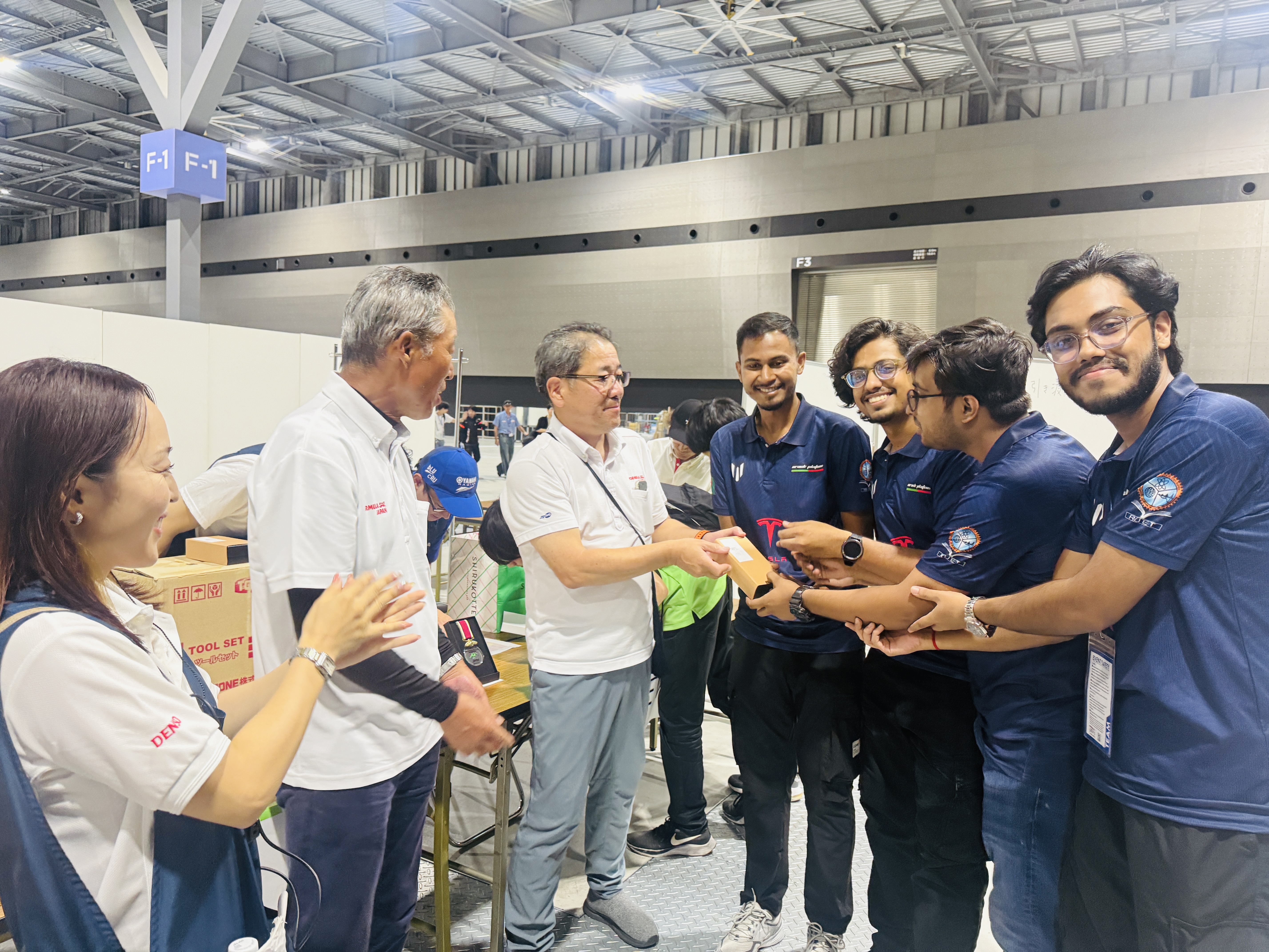 Award Reciving Formula SAE Japan